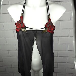 Victoria’s Secret L black chemise rose appliqué